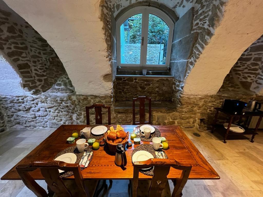 Sci Les Remparts De Mirepoix Bed & Breakfast Mirepoix  Exterior foto